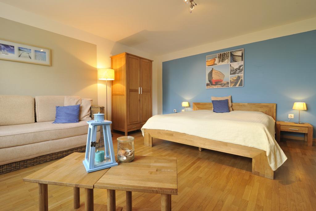 Hotel Dreimaedelhaus Espelkamp-Mittwald Экстерьер фото