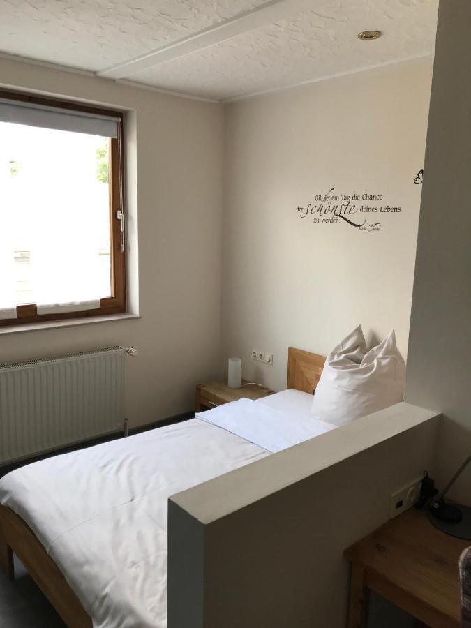 Hotel Dreimaedelhaus Espelkamp-Mittwald Экстерьер фото